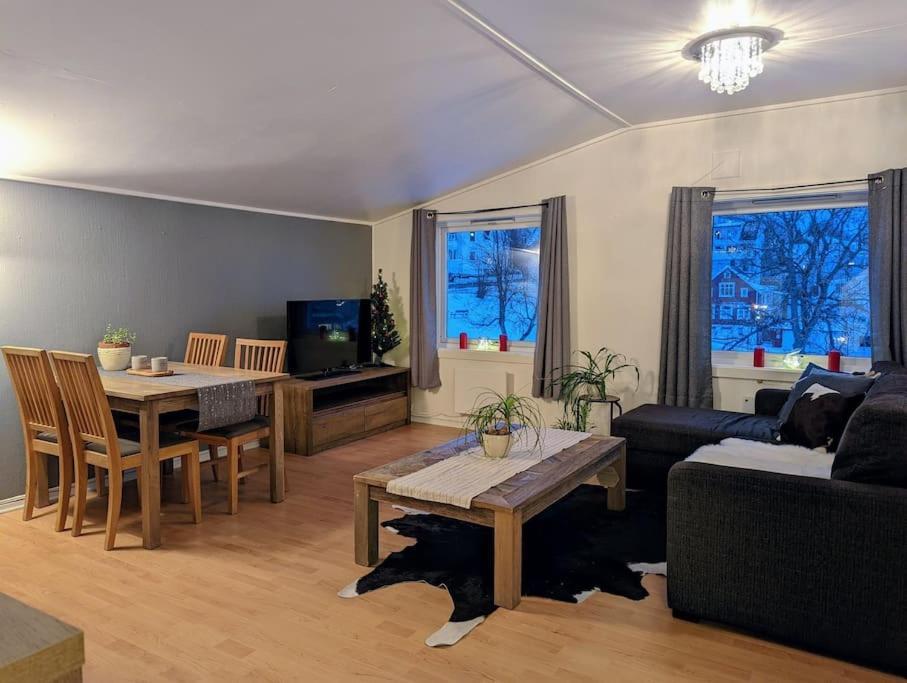 Nice And Quiet Apartment In City Centre Tromso Exterior photo